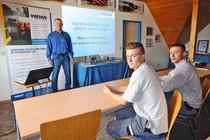 Auszubildende der Fa. KOMET GROUP bei der WEMA in Pfaffenhofen